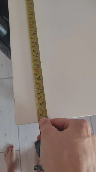 Tavolo alto bianco con 2 sgabelli neri