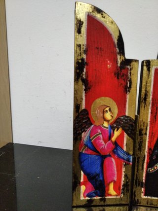 Tríptico religioso madera