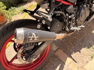 Kawasaki Z500 Negra y Roja