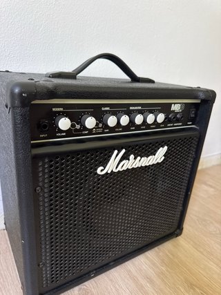 Amplificador Bajo Marshall MB B15