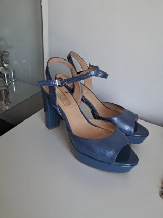 Conjunto Patricia Miller: Zapatos y Bolso Azul