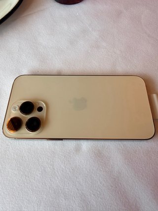 iPhone 14 Pro Max e iPhone 15 Pro Max