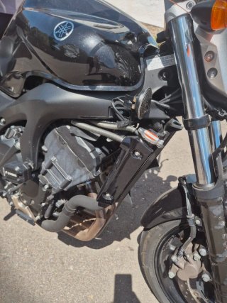 Yamaha FZ6 Naked Negra