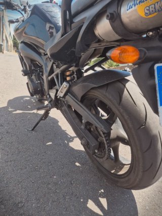 Yamaha FZ6 Naked Negra