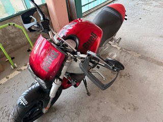 Moto Buell XB9SX Roja y Negra