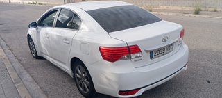 Toyota Avensis 2013