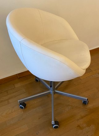 Silla de oficina giratoria con ruedas