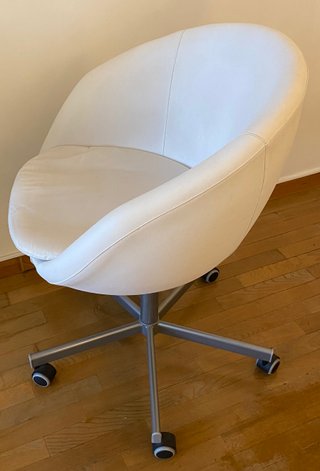 Silla de oficina giratoria con ruedas