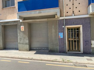 Un local comercial.118m (62+56) venta molins de re