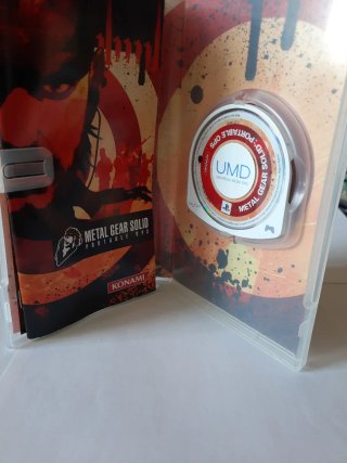 Metal Gear Solid Portable Ops PSP
