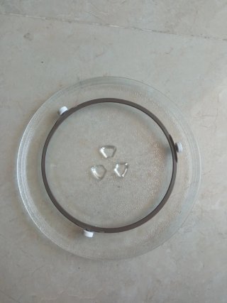 Plato de microondas de cristal seminuevo