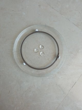 Plato de microondas de cristal seminuevo