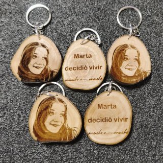 Tu foto grabada en madera