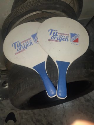 Conjunto palas tenis playa BRUGAL