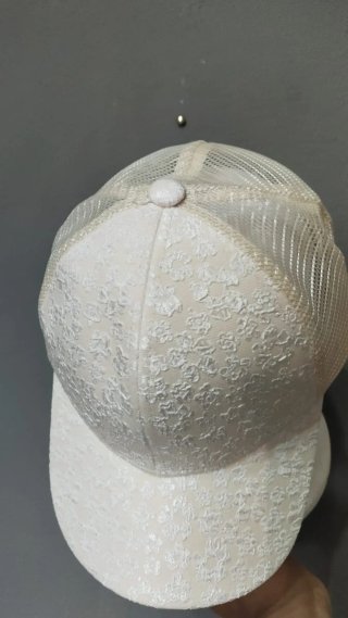Gorra beige transpirable