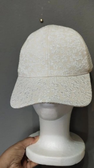 Gorra beige transpirable