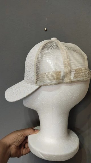 Gorra beige transpirable