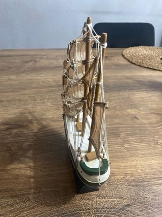 Lote 2 Barcos Madera Colección El Cano y Humbouldt