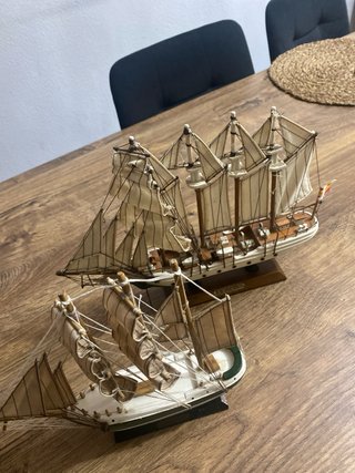 Lote 2 Barcos Madera Colección El Cano y Humbouldt