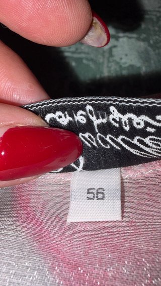 Blusa El Corte Inglés flores rosas. Medidas en las