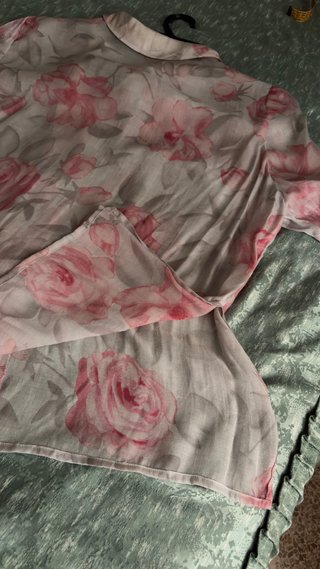 Blusa El Corte Inglés flores rosas. Medidas en las