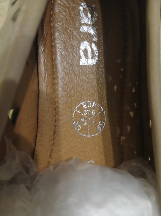 Mocassini Ara donna beige con strass