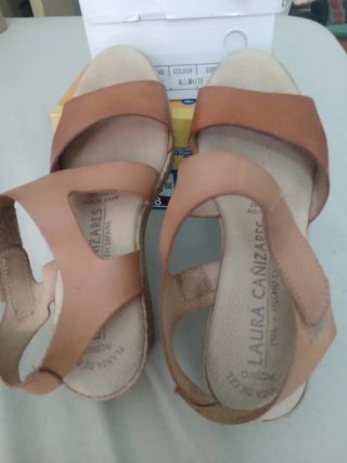 Sandalias cuña LAURA CAÑIZARES marrones talla 38