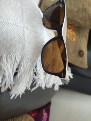 Gafas de sol Ray-Ban beige y marrones
