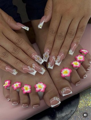 Manicurista con experiencia
