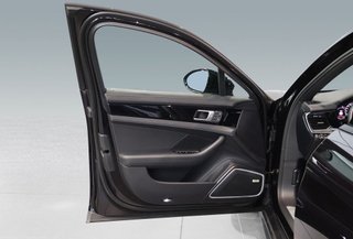 Porsche Panamera 4S E-Hybrid 2024