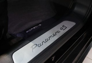 Porsche Panamera 4S E-Hybrid 2024