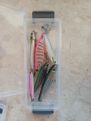 Caja de señuelos de pesca,se venden sueltas