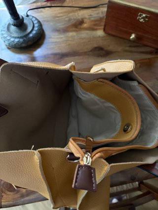 Borsa in pelle gialla e marrone