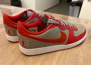Nike Terminator Low Talla 40.5 Gris/Rojo