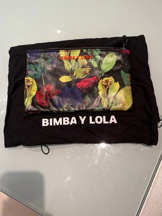 Bolso Bimba y Lola floral a estrenar