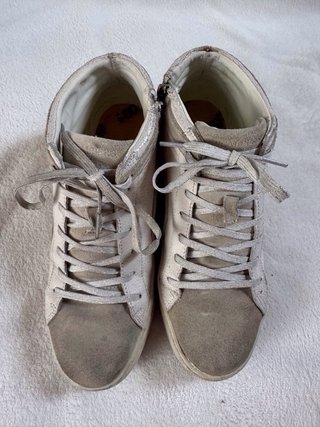Zapatillas Scalpers grises y blancas