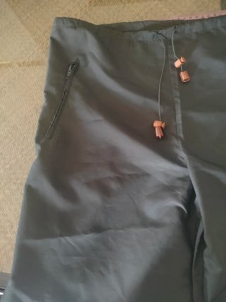 Pantaloni in nylon verde oliva
