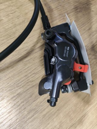 Freno Shimano XT 4 pistones delantero NUEVO