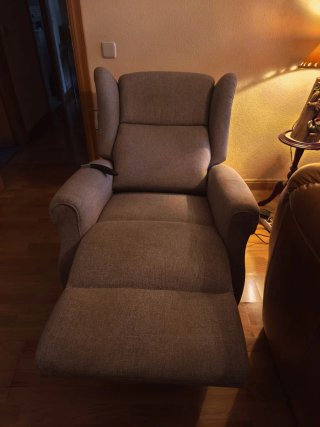 Sillón relax eléctrico orejero tapizado