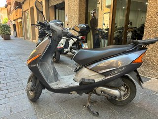 Honda Lead 100