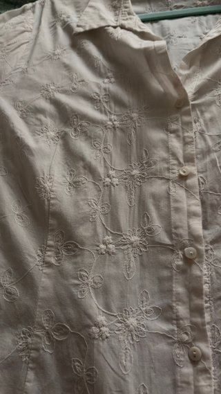 Blusa blanca bordada