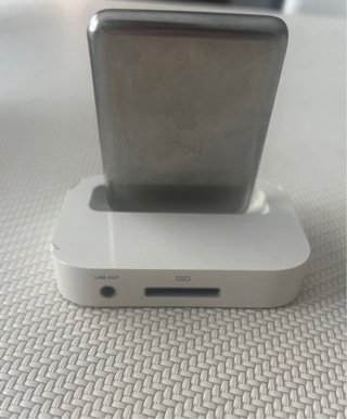 iPod Classic Nano 8GB con base de carga