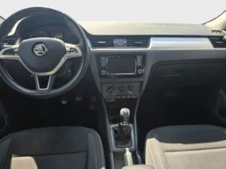 Skoda Rapid 2015 DESDE 140€ AL MES ¡SIN ENTRADA!