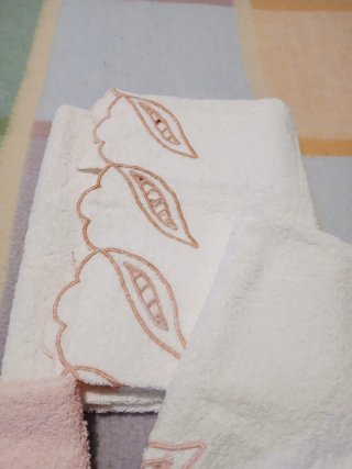 Set Asciugamani Rosa e Bianco