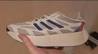 Adidas Adizero 47/3 -equivale a una 46