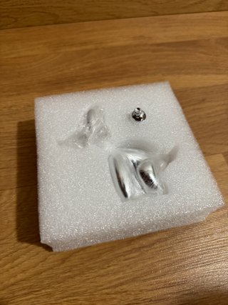 Figura perro globo plata metal