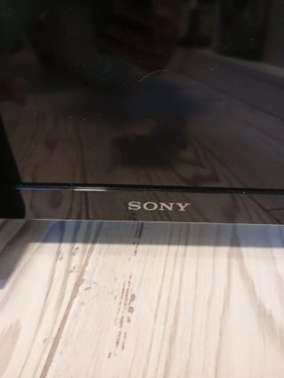 Televisión Sony Negra (no tiene mando)
