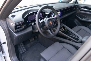 Porsche Macan 4