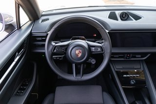 Porsche Macan 4