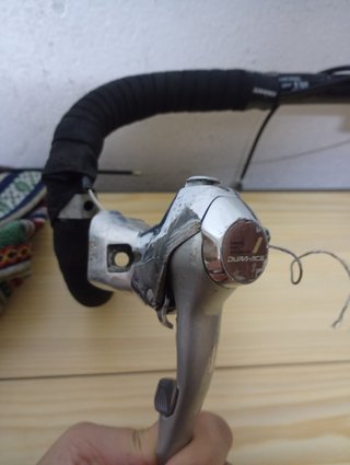 Manillar ITM + Manetas Shimano Dura-Ace.
